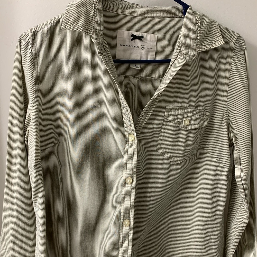 Banana Republic button down shirt